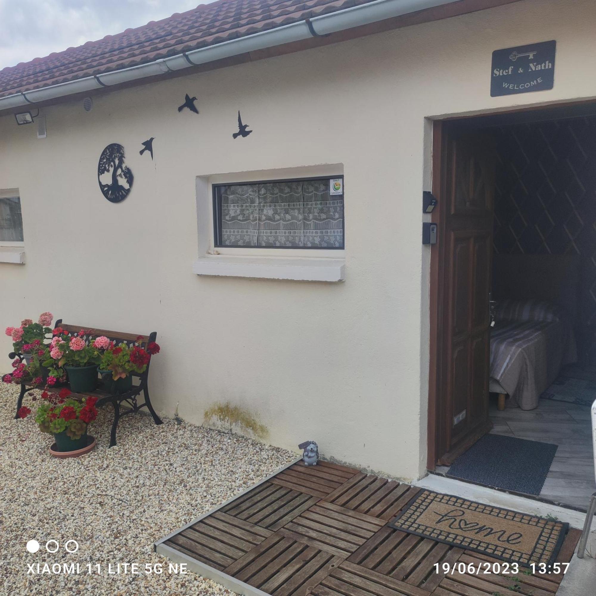 Tranquillite & Independance Au Coeur De La Sologne Guest House Ламот-Беврон Екстериор снимка